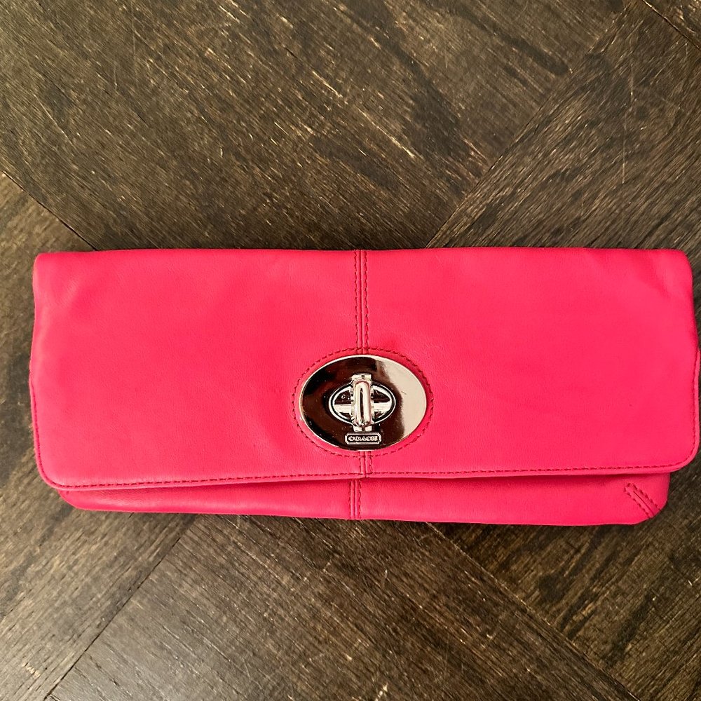 Brand NEW Pink COACH Wallet/Clutch